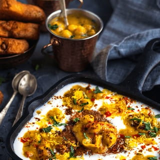 CROISSANT ALOO TIKKI CHAAT