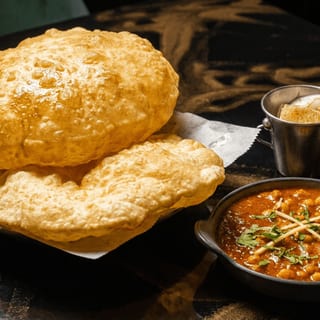 CHOLE BHATURE