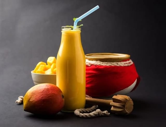 MANGO LASSI (10 serving).