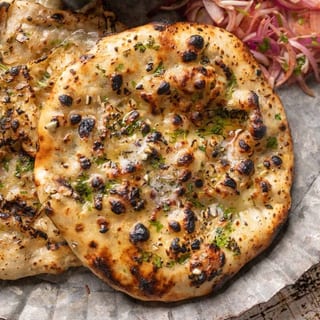 CHILLI GARLIC NAAN